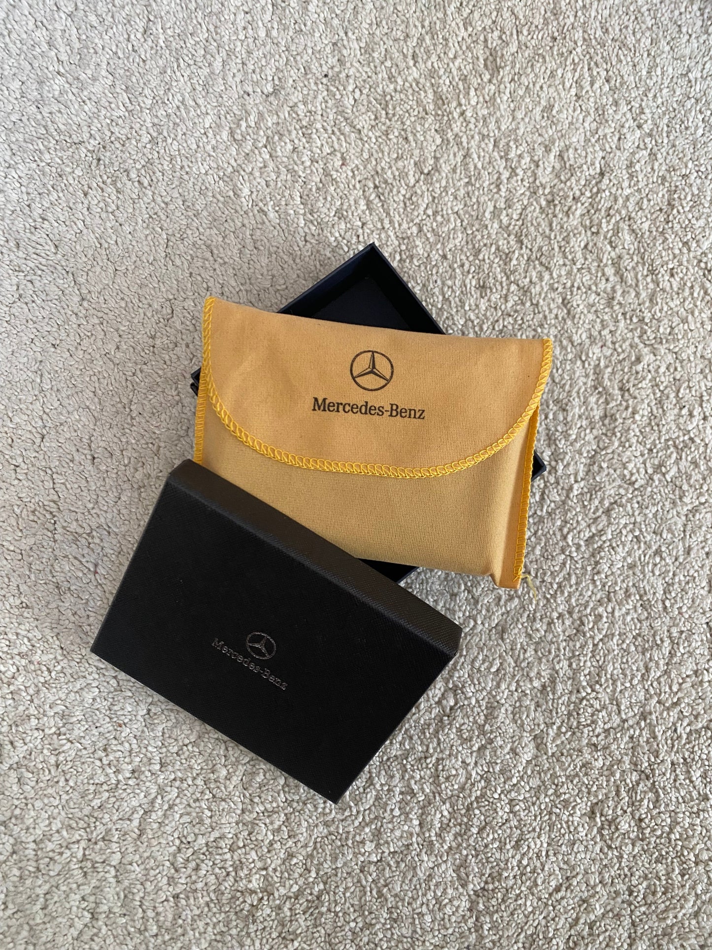 Portefeuille Mercedes vertical